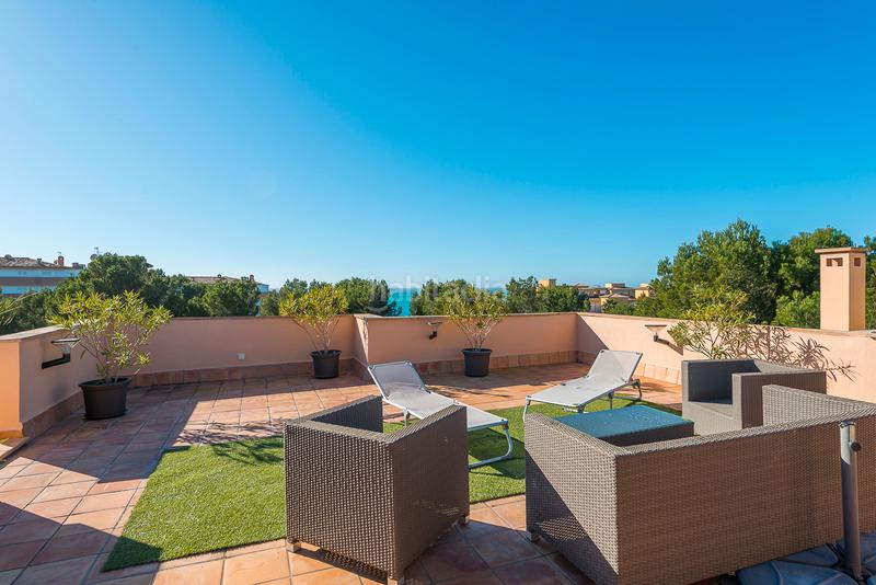 Foto b3186578-7722-4468-8299-06157bf1f5d6. Ático impecable ático con vistas parciales al mar y a poca distancia de port adriano y de la playa en Calvià