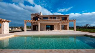 Masia a Es Llombards. Finca de nueva construcción entre es llombards y ses salines