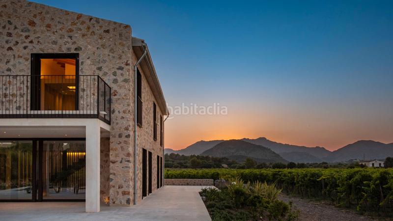 Foto a583361f-89b3-4cd4-887a-e6e54c1067c6. Masía exclusiva casa de campo de nueva construcción con viñedo propio y piscina en Alcúdia