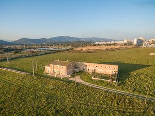Finca rústica a Magaluf. Terreno rústico sr4ath con gran potencial en calviá  oportunidad