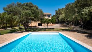 Casa aparellada a Algaida. Gran propiedad en algaida en una zona muy tranquila
