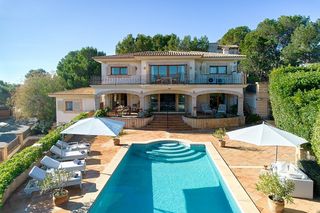 Alquiler Chalet en Port D´Andratx. Chalet con 4 habitaciones amueblado con piscina y aire acondicio