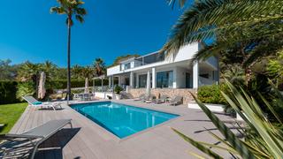 Chalet en Santa Ponça. Moderna villa contemporánea situada en una zona tranquila de nov