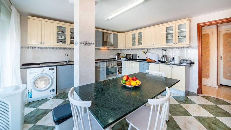 Foto b19518a0-7a95-46ff-8bf5-c747a78f018a. Apartamento amplio apartamento con vistas al mar en Palmanova en Calvià