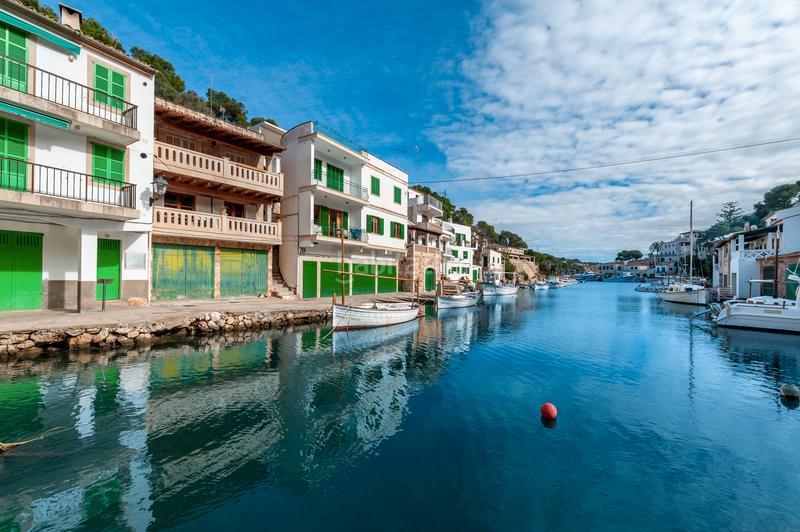 Foto a3ccbc57-7a6a-4c9a-ae96-f7dfbfef640e. Piano terra con piscina in Cala Figuera Santanyí