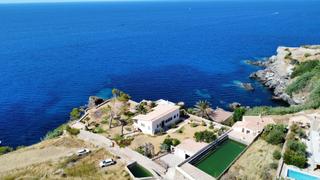 Xalet a Banyalbufar. Propiedad única con acceso propio al mar y boathouse en banyalbu
