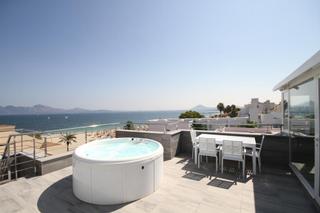 Duplex in Port de Pollença. Ático dúplex en primera linea de puerto pollensa con licencia va