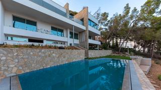 Xalet a Costa de la Calma. Villa en construcción en la bahía de santa ponsa