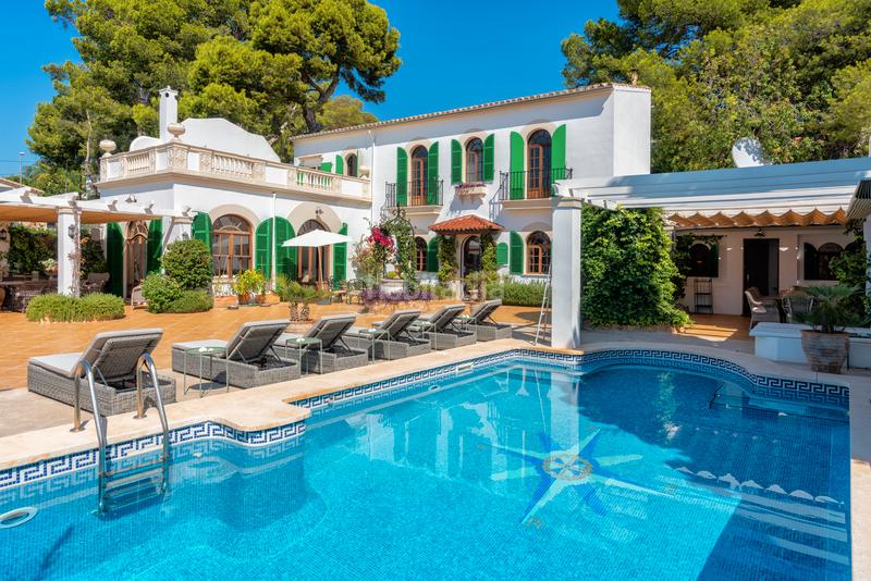 Foto 9e4332a7-ac45-4176-92c1-87f2475ac4c4. Location chalet avec piscine dans Cala Major Palma de Mallorca