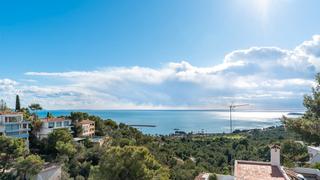 Xalet a Costa d´en Blanes. Moderna villa con vistas al mar en las colinas de costa den blan