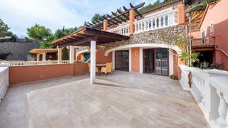 Casa aparellada a Sóller. Casa adosada con preciosas vistas en un cuidado complejo residen