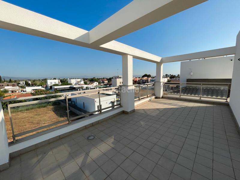 Foto 262b2710-d9ad-4bf1-8e59-3b20aa0f69bc. Chalet avec cheminée parking piscine dans Playa Burriana