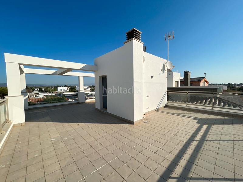 Foto 52bc2af8-c2f8-4844-b4d4-966ba113e36a. Chalet avec cheminée parking piscine dans Playa Burriana