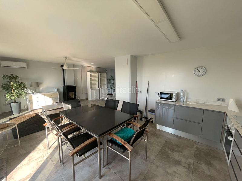 Foto 76bc6980-41e8-4442-9b4e-dda96480de2c. Chalet avec cheminée parking piscine dans Playa Burriana