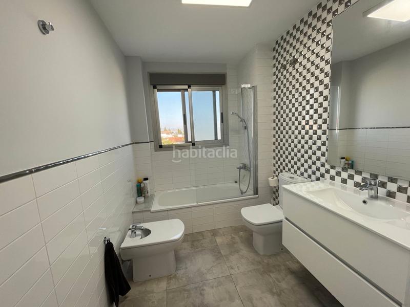 Foto a5b43a8d-2062-4ad4-a6d7-2a25cf3e9999. Chalet avec cheminée parking piscine dans Playa Burriana