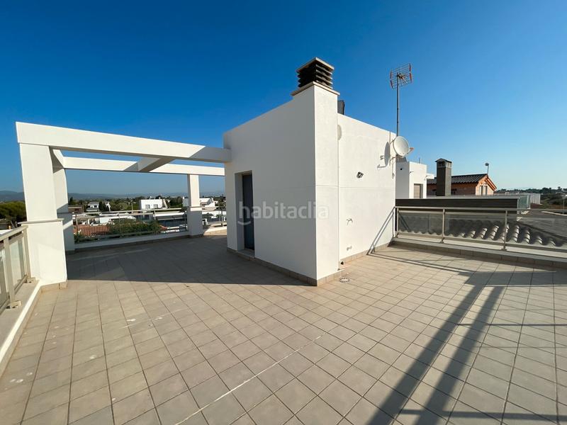 Foto b51ada14-6cf3-49ab-b74b-a687ae005bff. Chalet avec cheminée parking piscine dans Playa Burriana