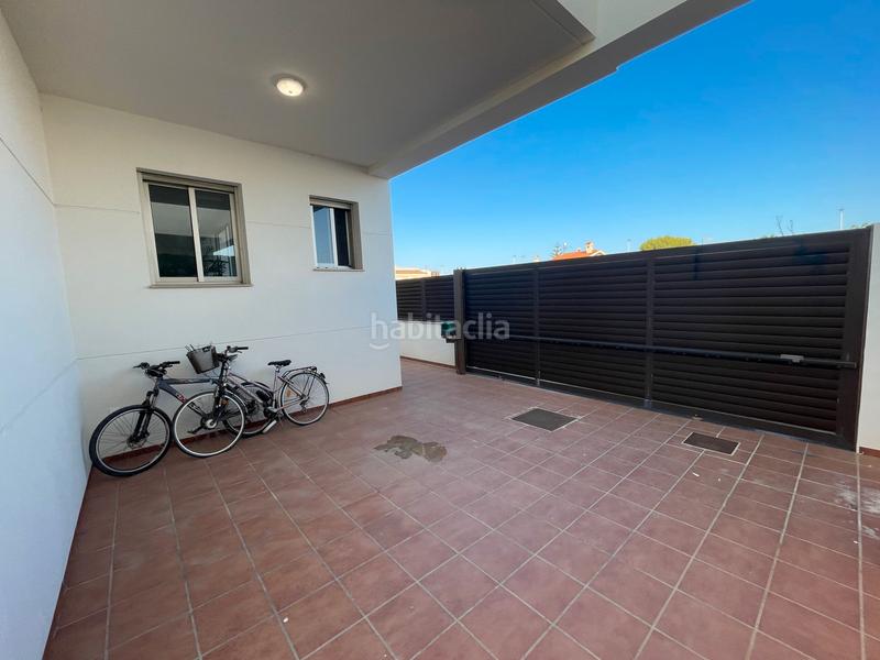 Foto e410d9f4-8cb5-430f-856a-7b94bb0ac2f2. Chalet avec cheminée parking piscine dans Playa Burriana