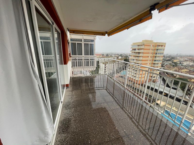 Foto 5ac90e3b-3464-42db-b3cc-3e5e962ebb09. Apartament amb piscina a Heliópolis Benicasim / Benicàssim