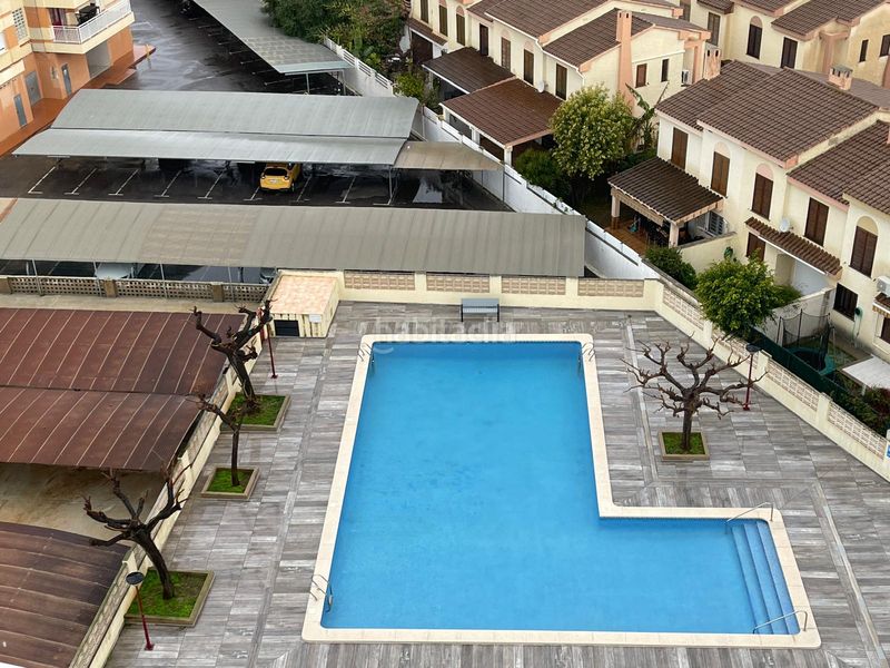 Foto d3dcec7d-d43b-4b40-968b-e633338cfba2. Apartament amb piscina a Heliópolis Benicasim / Benicàssim