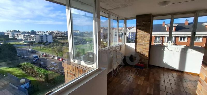 Foto d2e42c69-4527-41ea-a76d-0f36a0dbe70b. Zweistöckige wohnung in manuel gonzález hoyos 7 in Santander