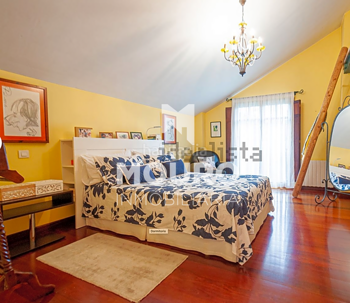 Foto 5ad813b9-f2c2-4d4e-94b1-a75693a78aad. Casa amb calefacció aparcament piscina a Boo Piélagos