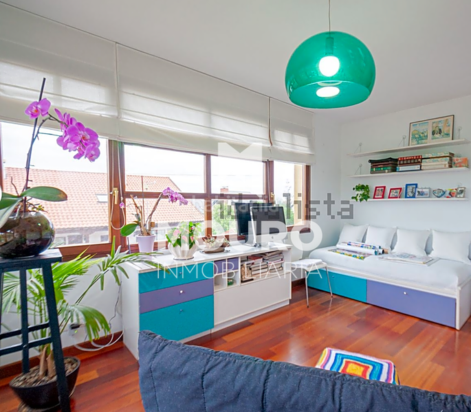 Foto c878d75a-1761-4b09-b0d7-0d20a0066e58. Haus mit heizung parking pool in Boo Piélagos