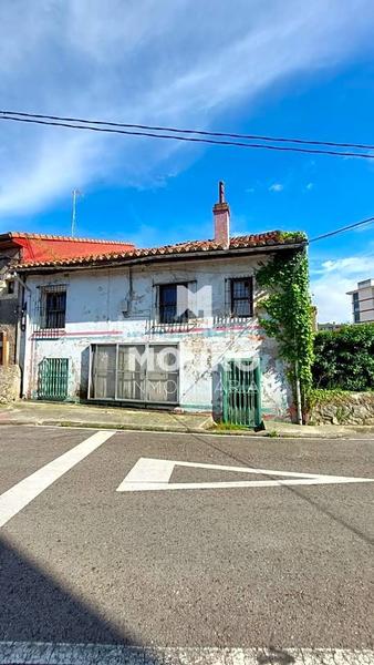 Foto 74fecba2-c055-4260-aadc-7001fd23101d. Semi detached house with parking in Monte Santander