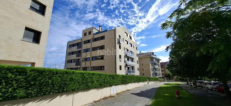 Foto 11c804f1-c11b-4e75-9a3d-80f00df887f9. Dúplex amb calefacció aparcament piscina a Valdenoja Santander