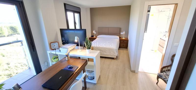 Foto 519fae92-e77a-4196-832d-d73f6fe7d564. Dúplex amb calefacció aparcament piscina a Valdenoja Santander