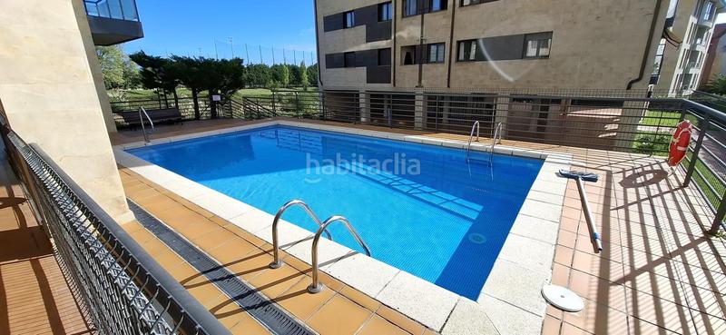 Foto 51dc3702-fcc5-45b5-bdee-09bd11d743b6. Dúplex amb calefacció aparcament piscina a Valdenoja Santander