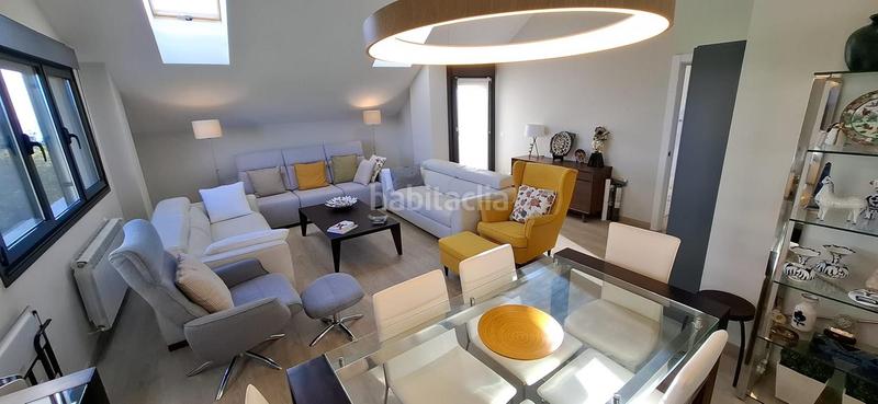 Foto c600ee44-7688-4204-8254-73ceae3f9e41. Dúplex amb calefacció aparcament piscina a Valdenoja Santander