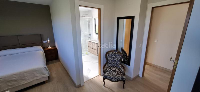 Foto e25683dd-a9bf-4cc1-a778-1076ea031940. Dúplex amb calefacció aparcament piscina a Valdenoja Santander