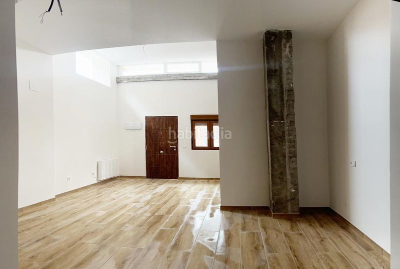 Foto 95dcd349-1a2a-4c54-baf6-49cefe777989. Planta baja en Cuatro Caminos Santander