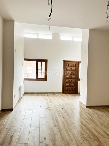 Foto ab0bacb3-7e29-40ae-b28d-0fb2d7bbd646. Planta baixa amb calefacció a Cuatro Caminos Santander