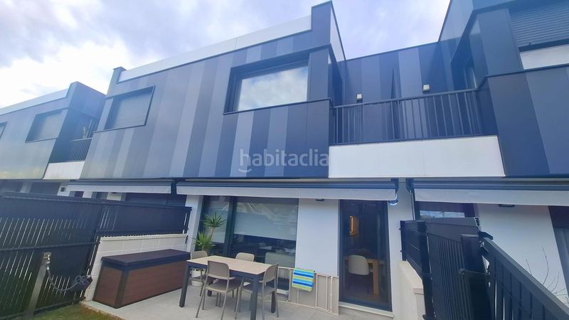 Foto ec6863e8-67a8-441a-98b2-0ecab36286f8. Casa amb aparcament a Alisal - San Román Santander