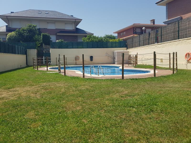 Foto 6146b7e4-7ac3-4d06-a59f-b8cacd03e15d. Chalet mit parking pool in Playa Ostende Castro - Urdiales