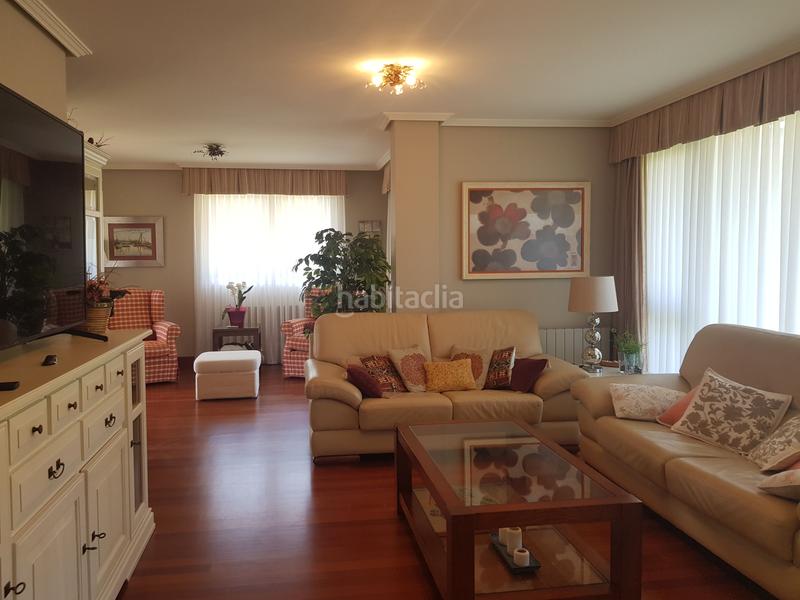 Foto 6e0c585b-ec43-4857-9e1b-54ee4a81e49e. Chalet en Playa Ostende Castro - Urdiales