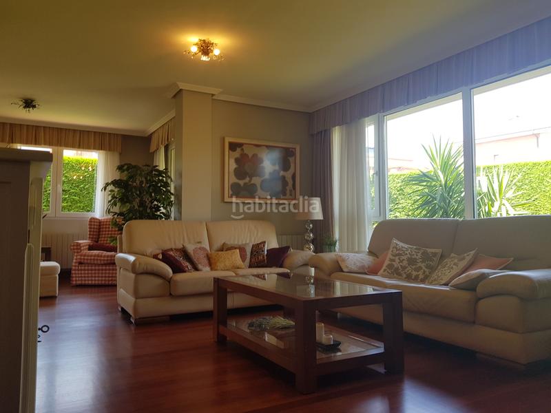 Foto 500a629c-169e-4a03-ab15-67a580c65613. Chalet avec parking piscine dans Playa Ostende Castro - Urdiales
