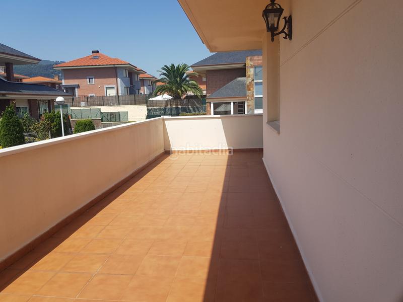 Foto 66197077-c9d2-46d0-9e86-5a81832905dd. Chalet avec parking piscine dans Playa Ostende Castro - Urdiales