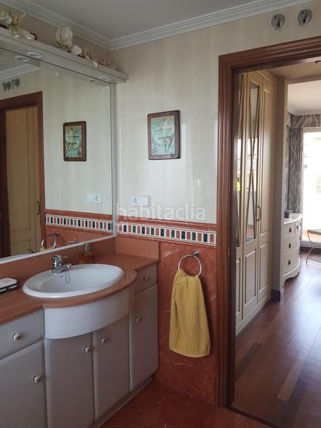 Foto e55d0419-b433-4d79-8219-a5b4bf4833dc. Chalet avec parking piscine dans Playa Ostende Castro - Urdiales
