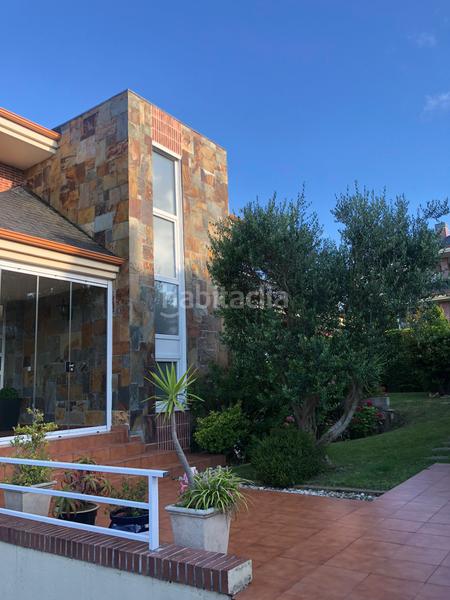 Foto f45d2f62-d978-4c3a-aa4e-ca44c542e03b. Xalet amb aparcament piscina a Playa Ostende Castro - Urdiales