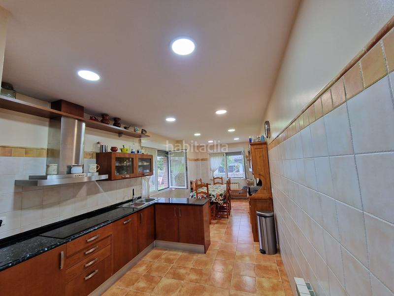 Foto 06b1ab06-e2d5-4efb-b309-fbb252484311. Chalet con parcheggio in Otañes-Talledo Castro - Urdiales
