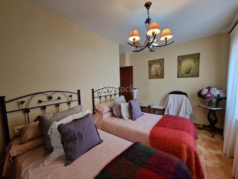 Foto 49f90c65-a168-4722-a190-5716a9d19c50. Chalet con parcheggio in Otañes-Talledo Castro - Urdiales