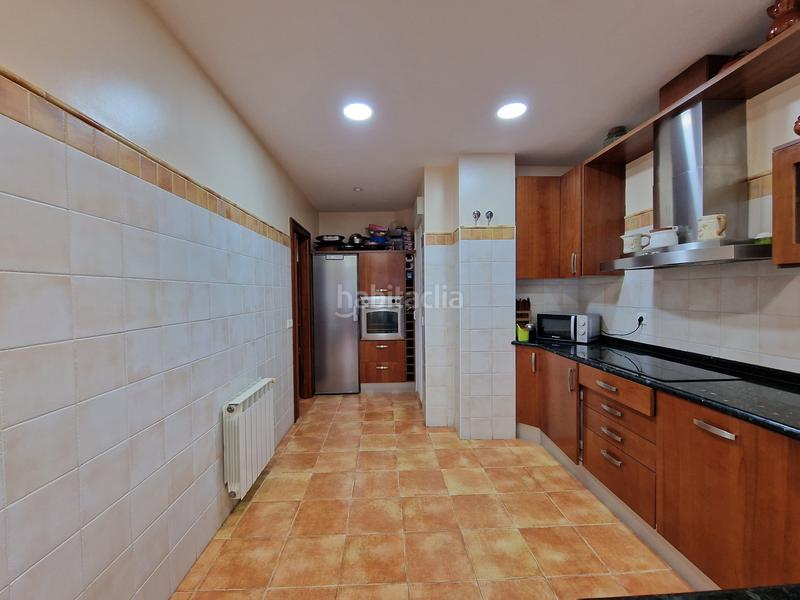 Foto f6ae16ce-b1e8-467b-b38a-8851647e4113. Chalet con parcheggio in Otañes-Talledo Castro - Urdiales