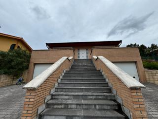 Lloguer Casa aparellada a Muskiz. Alquiler por temporadas en muskiz