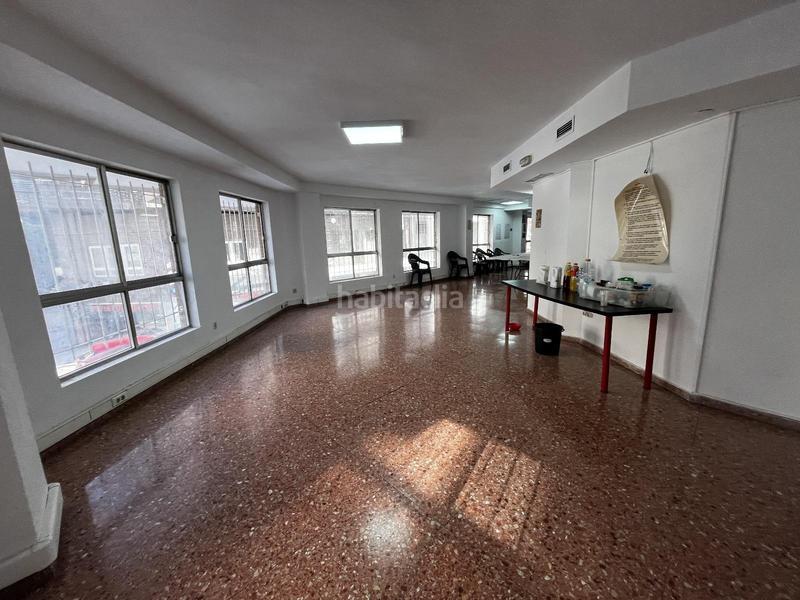 Foto 136fdd87-c86f-43c8-af1a-b787377fb4ad. Oficina  en zona diputación. sin comisión de agencia en Alicante