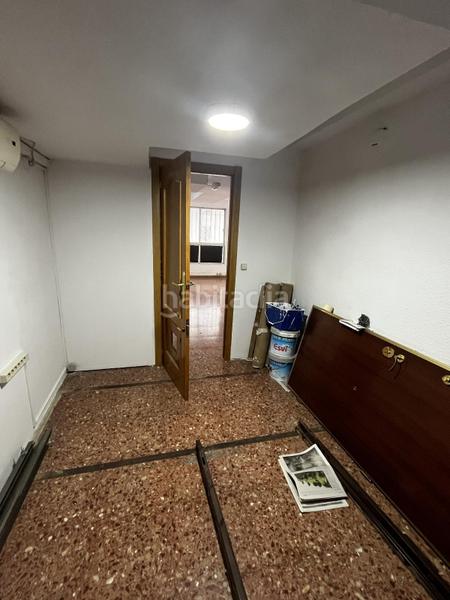 Foto 9fc50702-c557-4c41-9b19-4779dbc5a685. Oficina  en zona diputación. sin comisión de agencia en Alicante