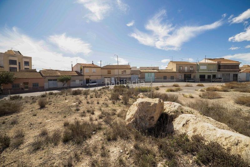 Foto 43d7e182-87d0-45f0-a751-90de38f29aa9. Terreno residencial suelo urbano . sin comisión de agencia en Monforte del Cid