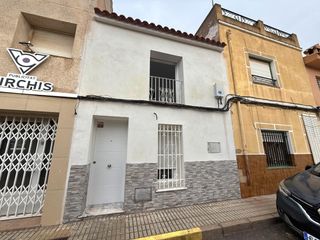 House in Pinoso. Casa de pueblo en pinoso reformada íntegramente y a estrenar