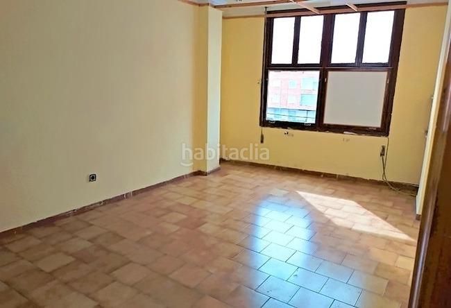 Foto 0ac6e622-aa0e-4ce9-88b2-355b75099afa. Pis a Petrer